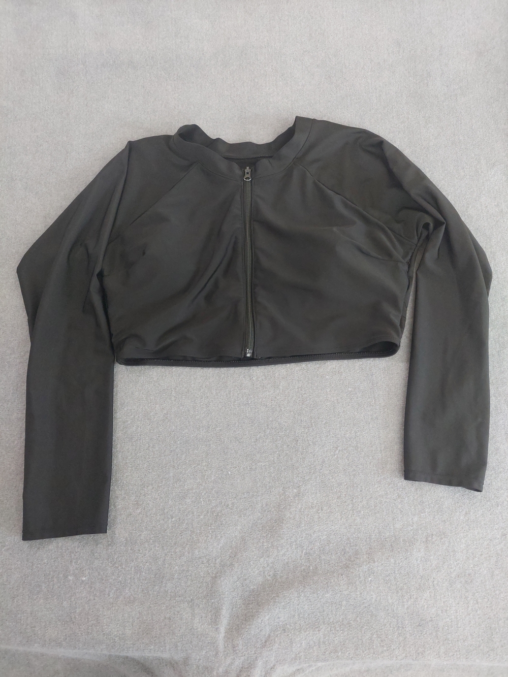 Women's Plus Size 2XL Black Zip-Front Cropped Rash Guard Swim Top Thumbholes - Picture 2 of 6